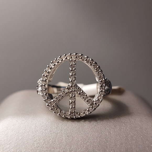 Sterling Silver 1/4cttw Diamond Peace Sign Ring NWT - Picture 3 of 8
